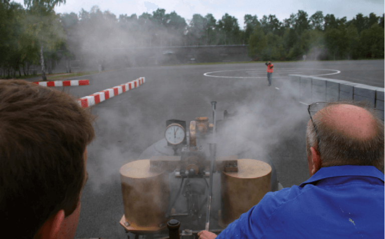 2010 – Montage, essais et expositions